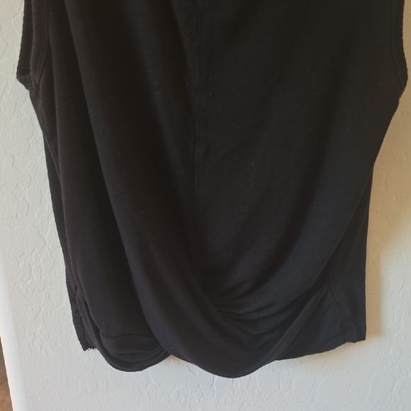 ALO Yoga Black Tank Top - Picture 4 of 6